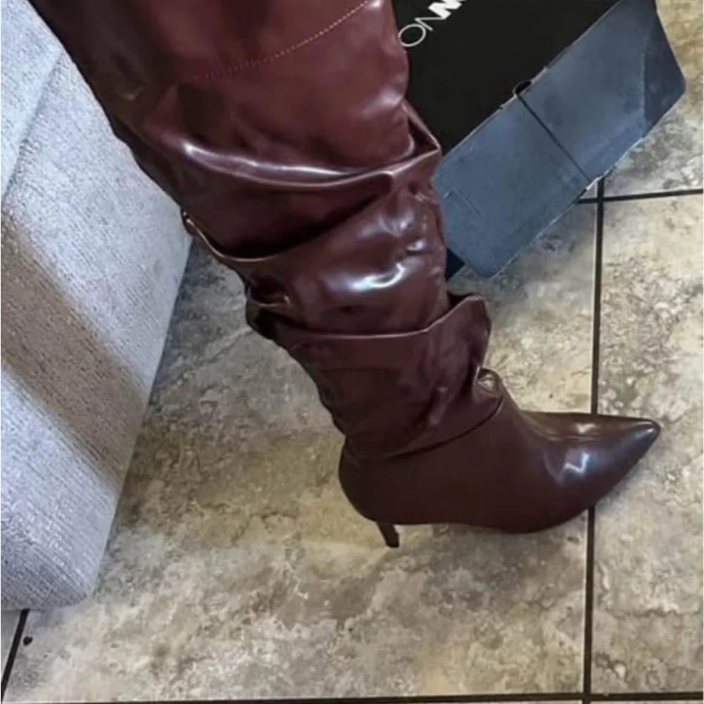 Elegant Brown Women's Boots